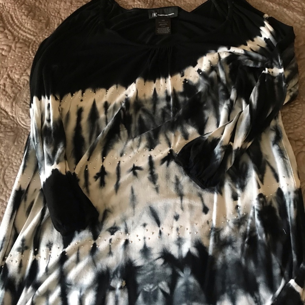 Cold Shoulder Dressy T